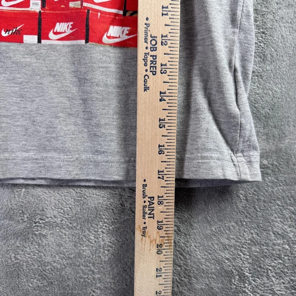 Nike Tee Sneaker Shoe Box Graphic T-Shirt Kids Size 6 Gray Athletic Cut